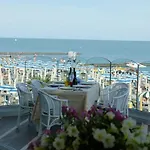 Nettuno Otel 4*